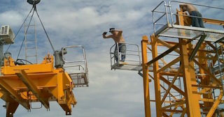 Демонтаж башенного крана в Кыштыме - услуги по демонтажу от Сварной-Кшт от 1576 руб.