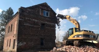 Демонтаж кирпичного дома Кыштым, цена от 2994 руб.