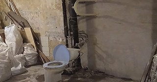 Демонтаж сантехкабины в панельном доме - цена от 1051 рублей | Сварной-Кшт